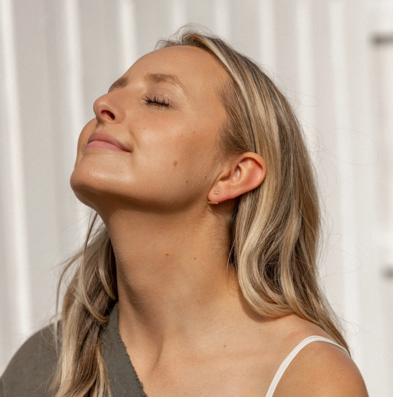 Harmony Backdrop Studs